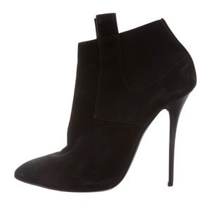 💯 Giuseppe Zanotti suede black booties size 9.5